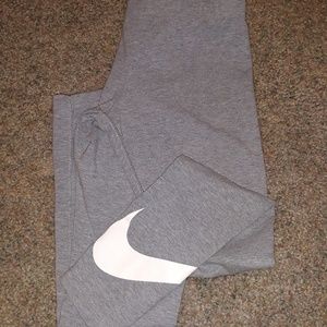 Tights nike and converse